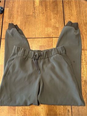 Lululemon Keep it Moving Jogger 4